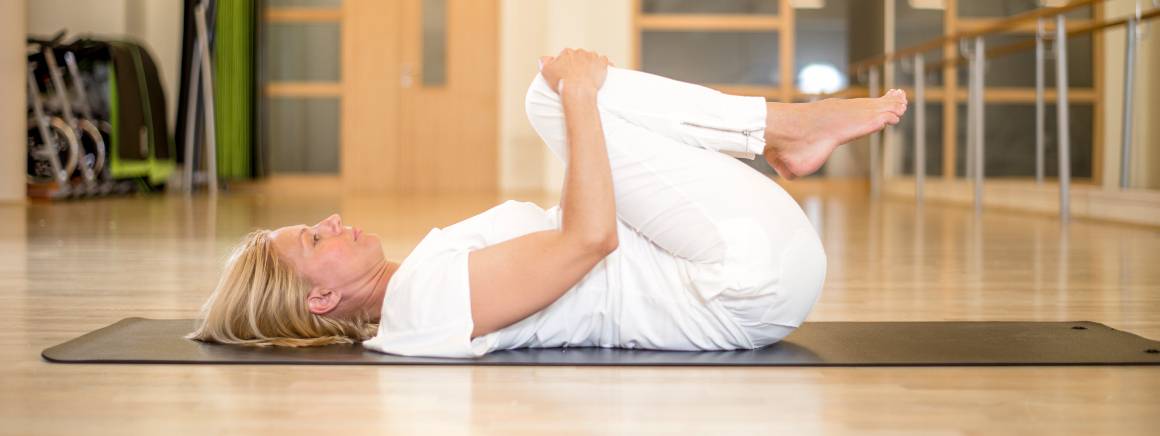 Posturas de yoga: 8 movimentos para aliviar as tensões pós-treino