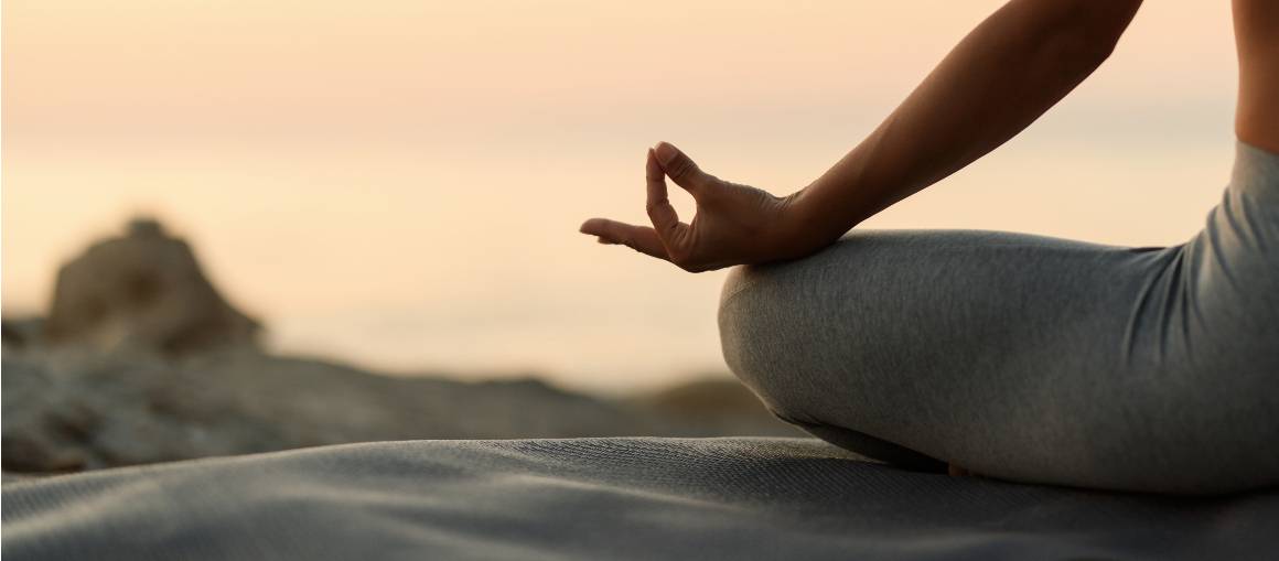 Yoga significa se você sentar aqui, toda a existência se torna