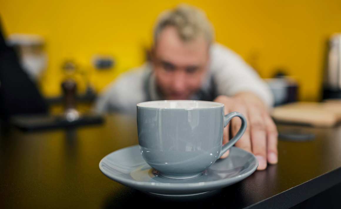 Porque é que a cafeína me deixa cansado?